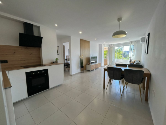 3-bedroom Apartment In Torrevieja, Spain (80 M²)