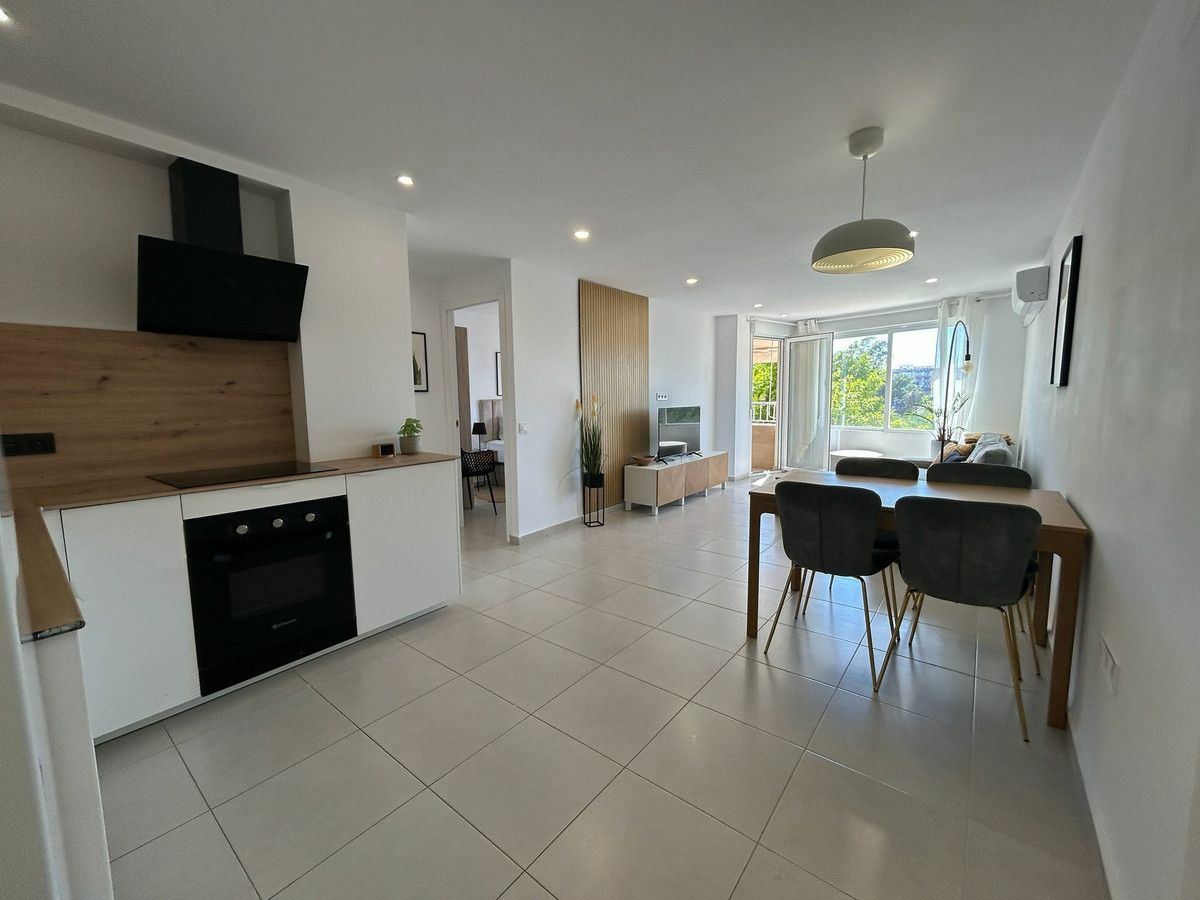 3-bedroom Apartment In Torrevieja, Spain (80 M²)