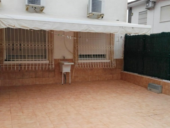 4-bedroom Apartment In Los Alcázares, Spain (145 M²)