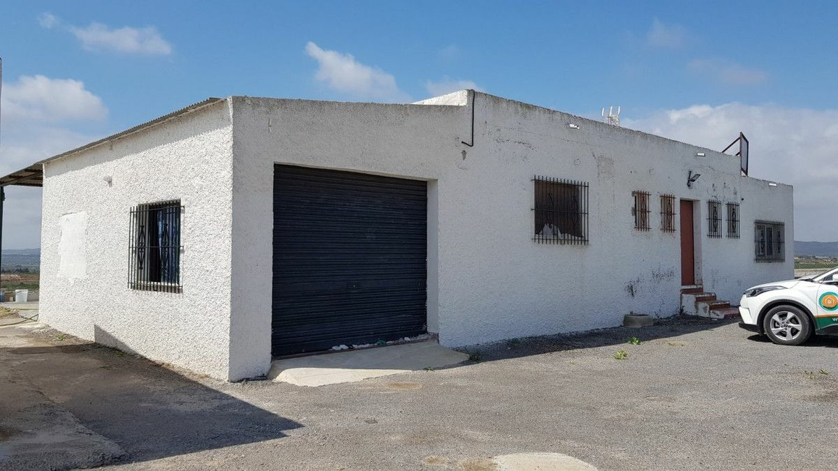 2-bedroom Country House In Los Montesinos, Spain (253 M²)
