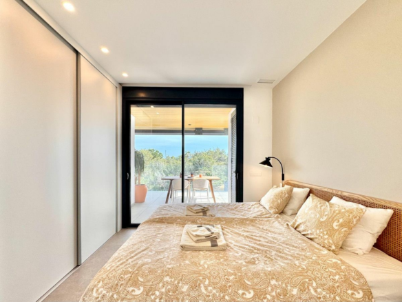 2-bedroom Apartment In San Miguel De Salinas, Spain (88 M²)