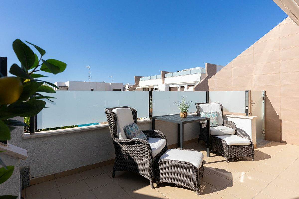 2-bedroom Apartment In Pilar De La Horadada, Spain (77 M²)