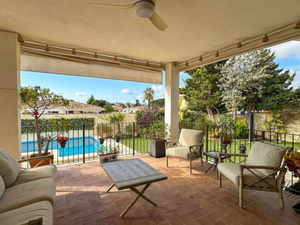 7-bedroom Villa In Orihuela Costa, Spain (450 M²)