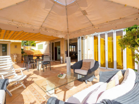 4-bedroom Villa In Orihuela Costa, Spain (271 M²)