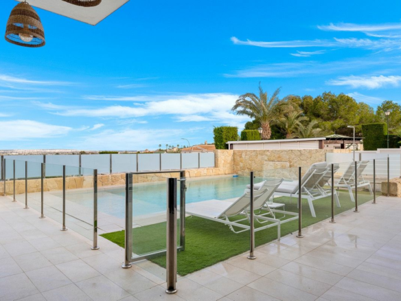4-bedroom Villa In Algorfa, Spain (216 M²)