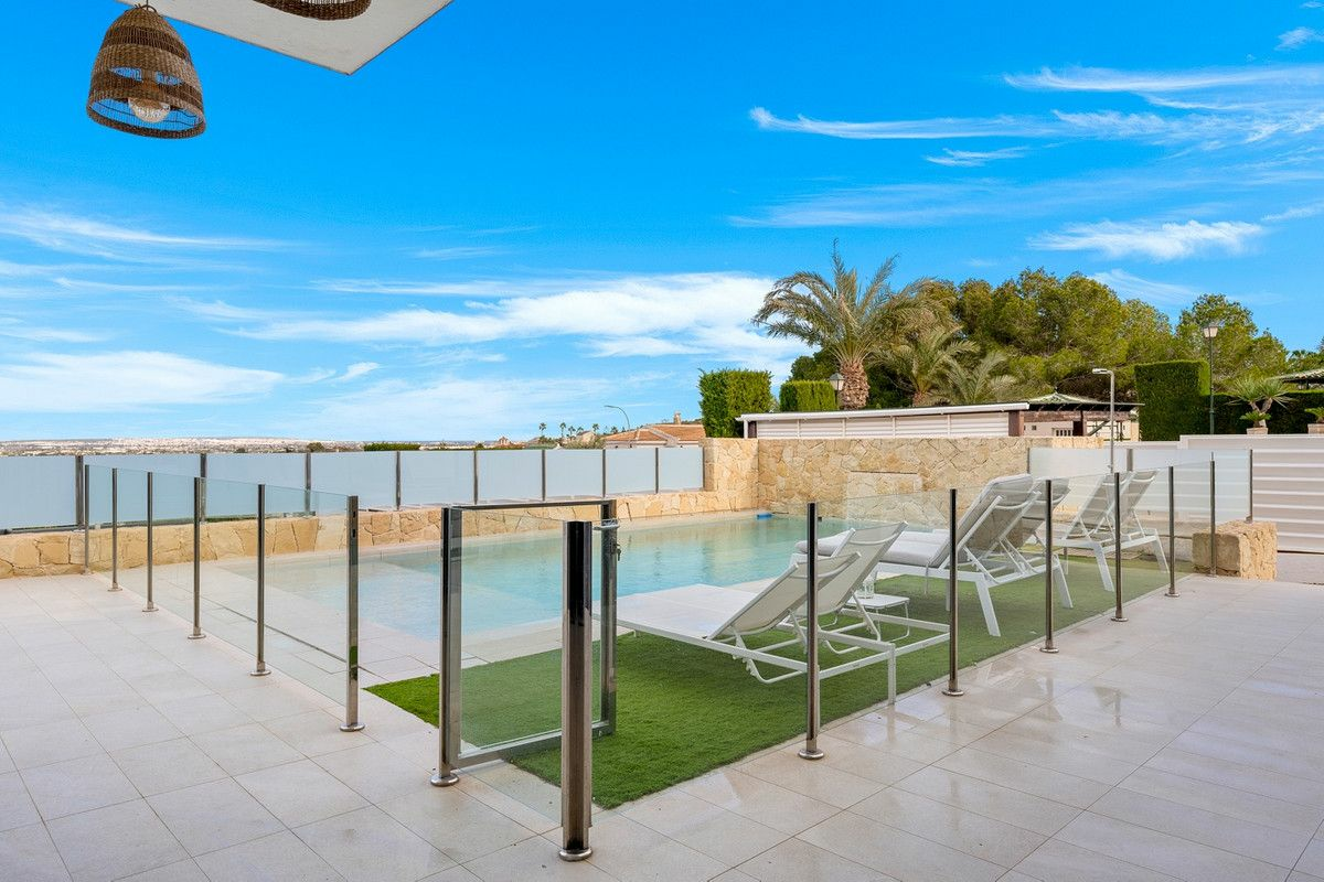 4-bedroom Villa In Algorfa, Spain (216 M²)