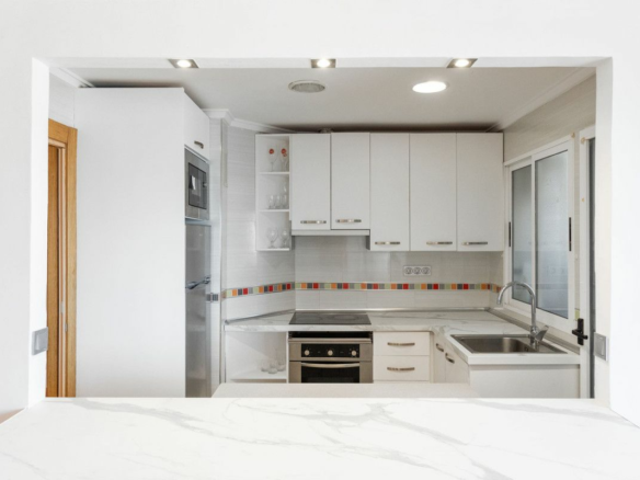 3-bedroom Apartment In Torrevieja, Spain (80 M²)