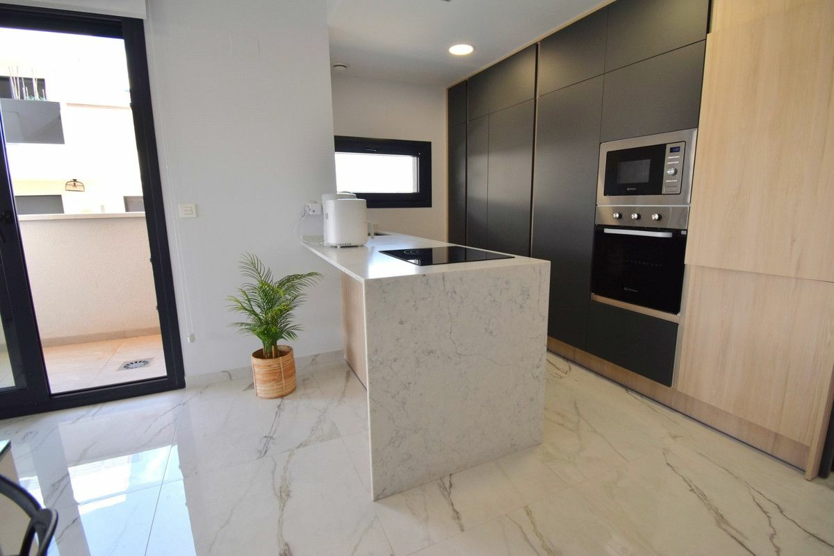 2-bedroom Apartment In Orihuela Costa, Spain (80 M²)