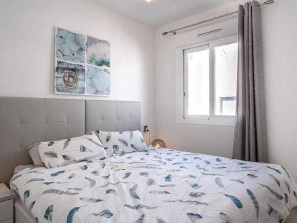 3-bedroom Apartment In Torrevieja, Spain (78 M²)