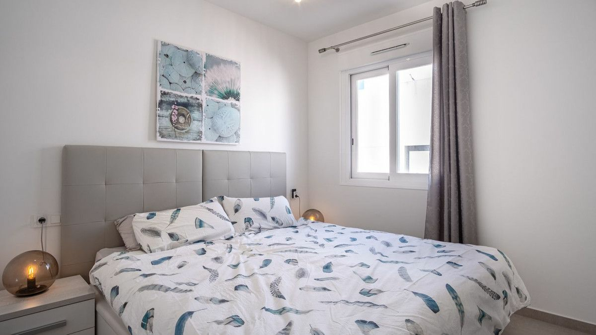 3-bedroom Apartment In Torrevieja, Spain (78 M²)