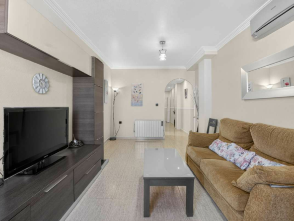 3-bedroom Apartment In Torrevieja, Spain (92 M²)