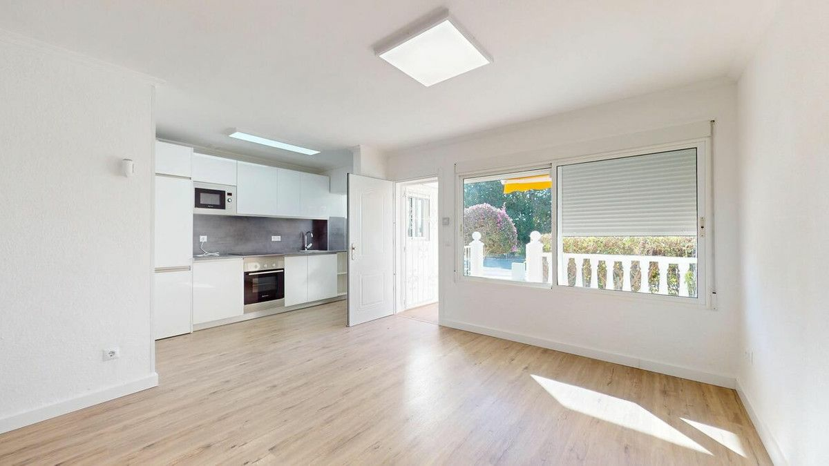 2-bedroom Villa In Orihuela Costa, Spain (95 M²)
