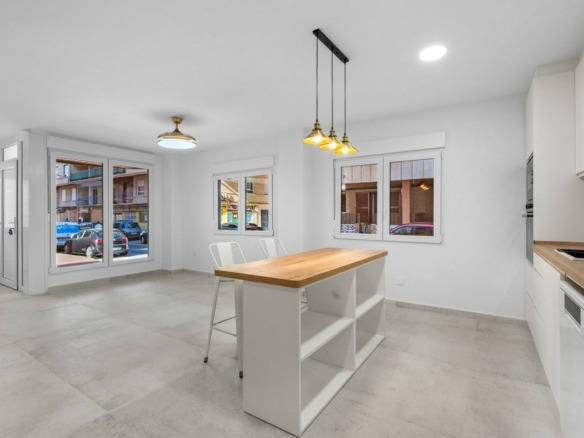 3-bedroom Apartment In Torrevieja, Spain (171 M²)