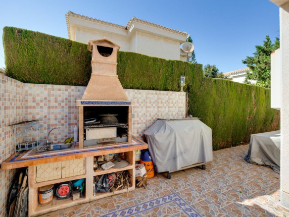 3-bedroom Villa In Orihuela Costa, Spain (125 M²)