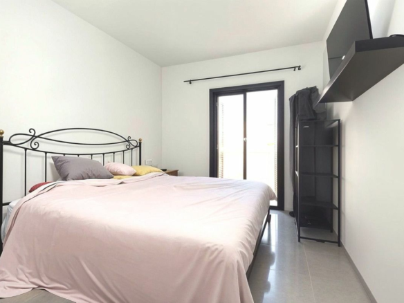 3-bedroom Apartment In Palma De Mallorca, Spain (92 M²)