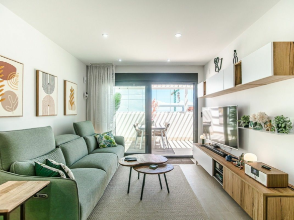 3-bedroom Apartment In Torrevieja, Spain (138 M²)