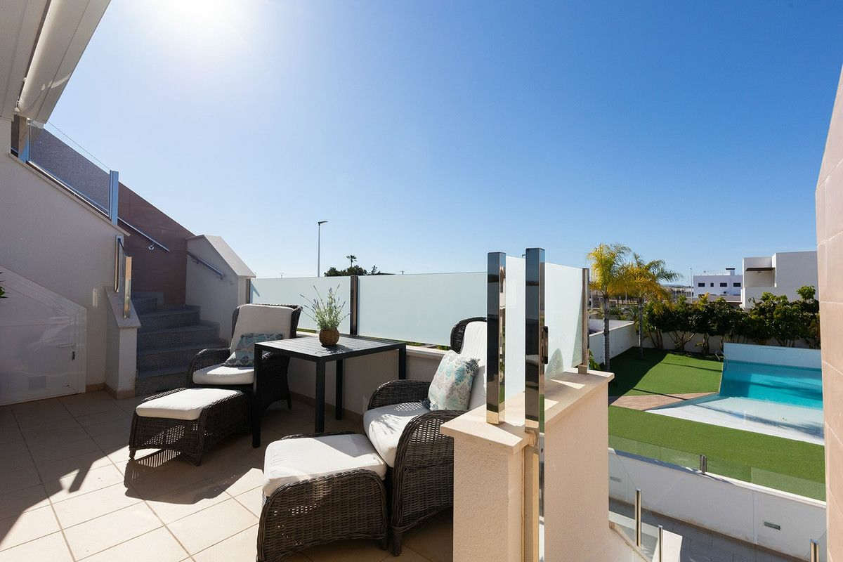 2-bedroom Apartment In Pilar De La Horadada, Spain (77 M²)