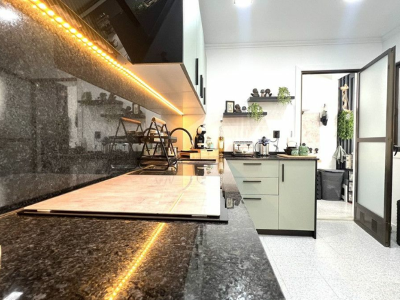 3-bedroom Apartment In Orihuela, Spain (130 M²)