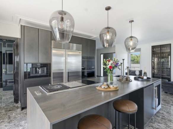 6-bedroom Villa In Orihuela Costa, Spain (442 M²)