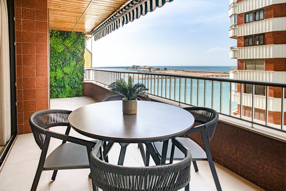3-bedroom Apartment In Torrevieja, Spain (110 M²)