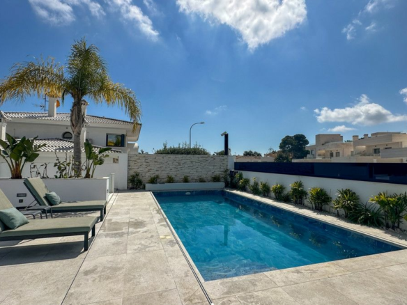 4-bedroom Villa In Orihuela Costa, Spain (527 M²)