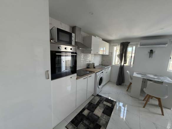 2-bedroom Villa In Torrevieja, Spain (57 M²)