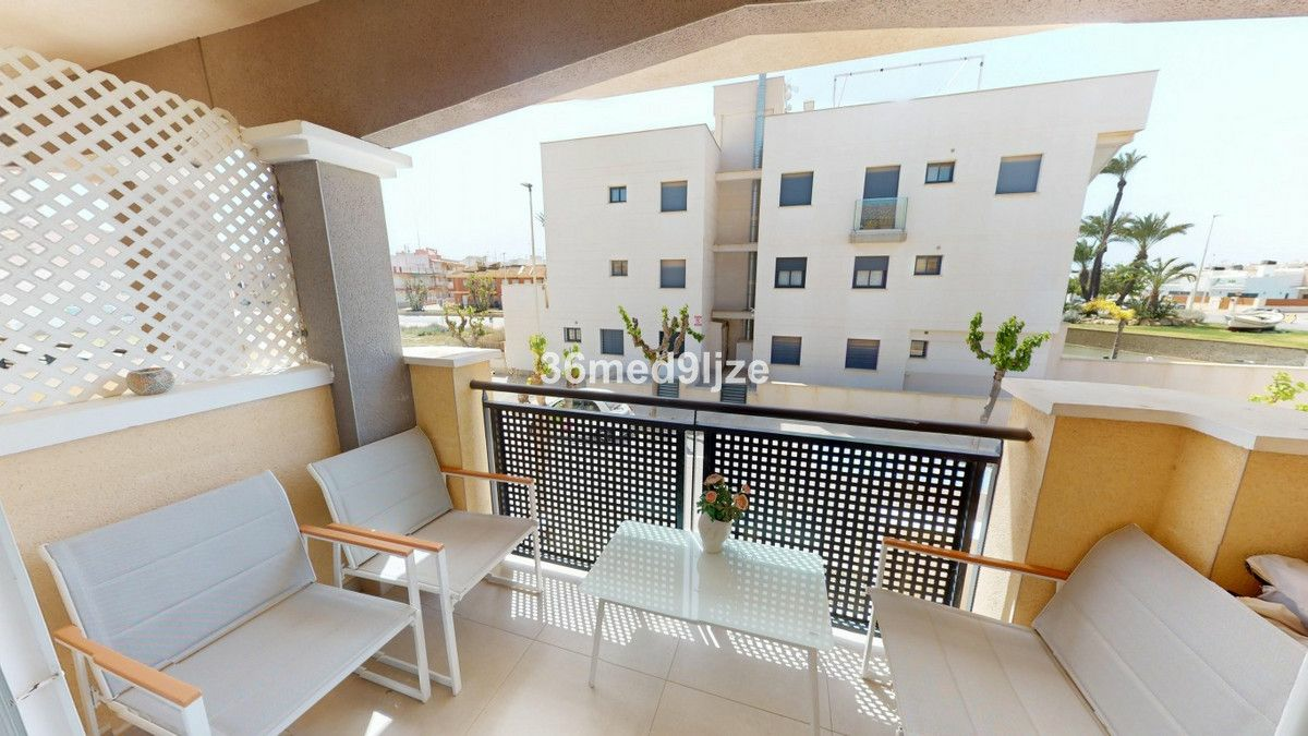 Apartment In Los Alcázares