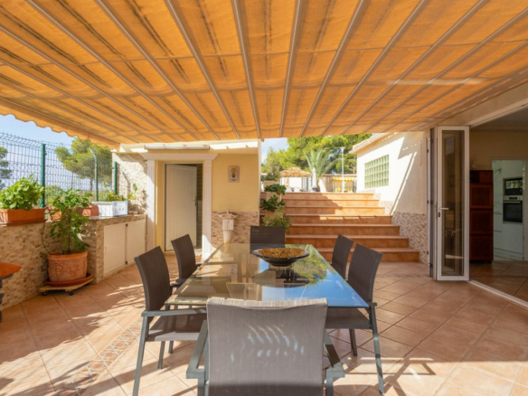 4-bedroom Villa In Orihuela Costa, Spain (271 M²)