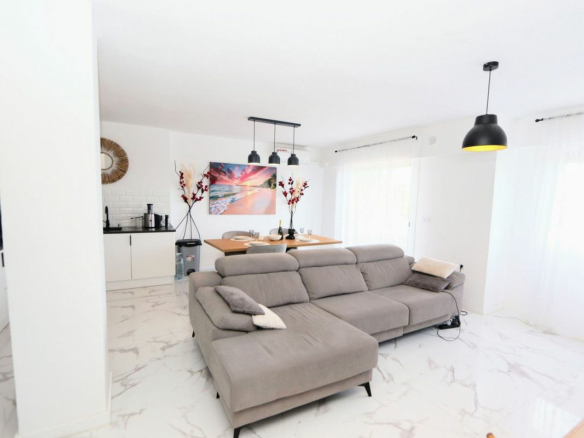 Apartment In Orihuela Costa