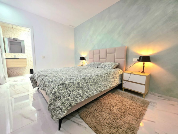 2-bedroom Apartment In Torrevieja, Spain (100 M²)