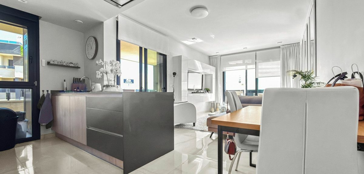 3-bedroom Apartment In Orihuela Costa, Spain (109 M²)