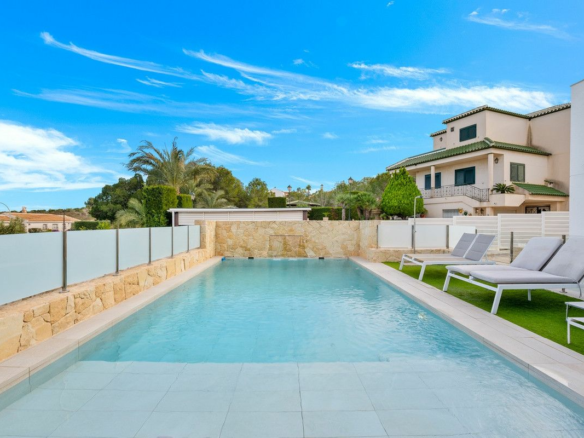 4-bedroom Villa In Algorfa, Spain (216 M²)