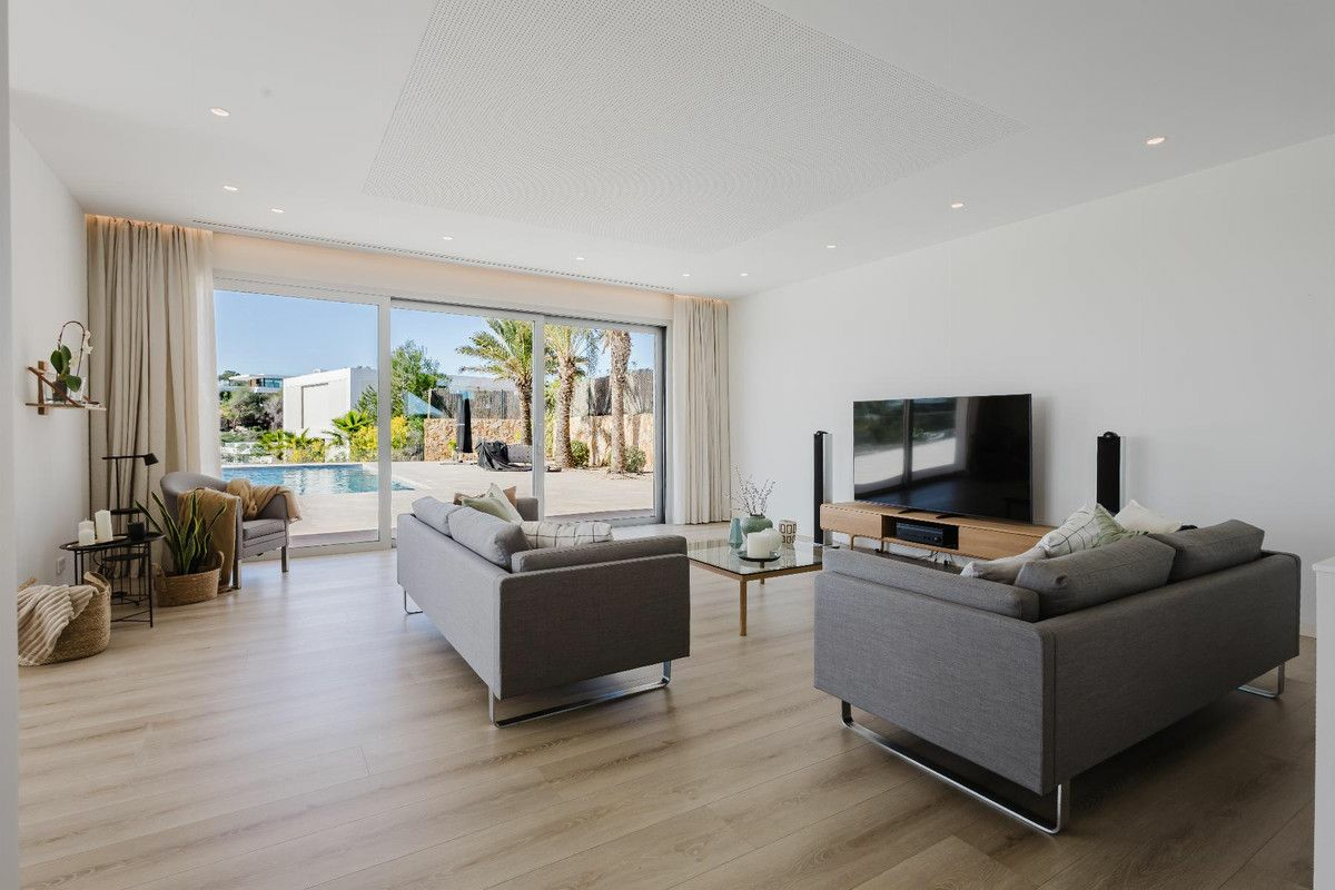 5-bedroom Villa In Orihuela, Spain (546 M²)
