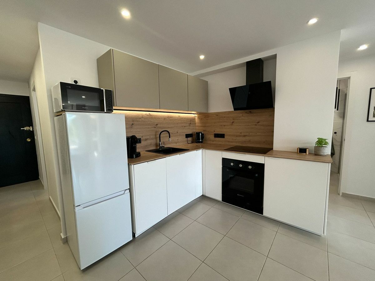 3-bedroom Apartment In Torrevieja, Spain (80 M²)