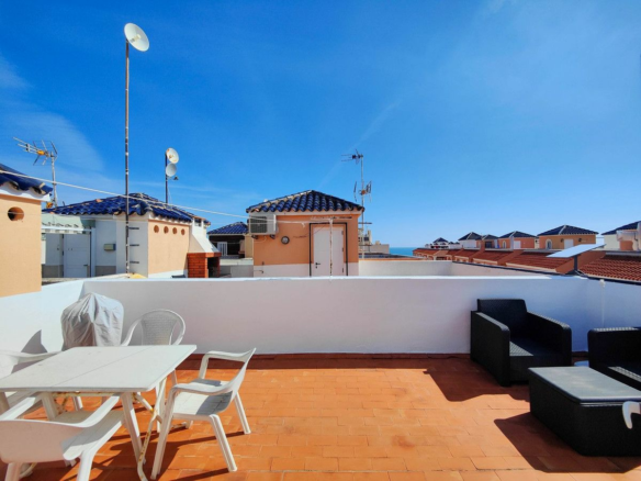 2-bedroom Apartment In Torrevieja, Spain (80 M²)