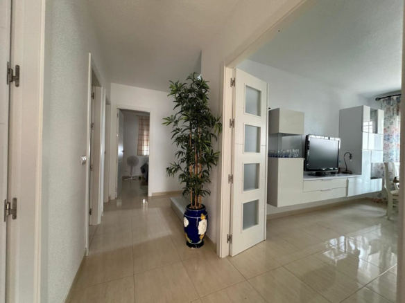 4-bedroom House In Los Alcázares, Spain (82 M²)