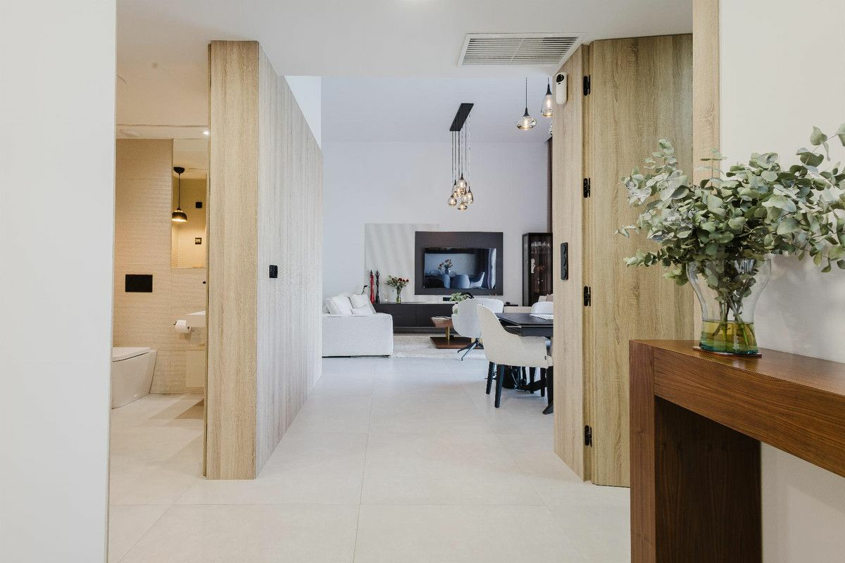 4-bedroom Villa In Algorfa, Spain (362 M²)