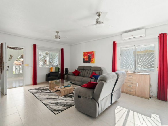 2-bedroom Villa In Benijofar, Spain (108 M²)
