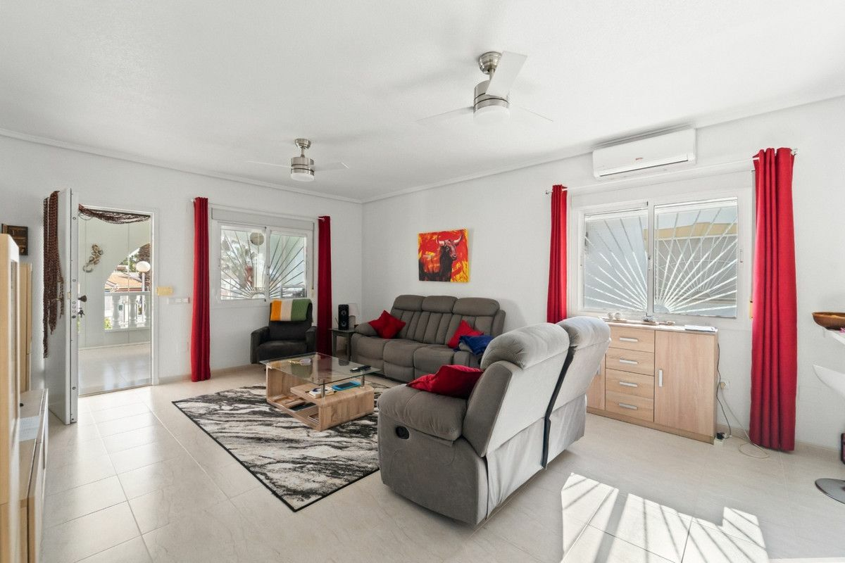 2-bedroom Villa In Benijofar, Spain (108 M²)