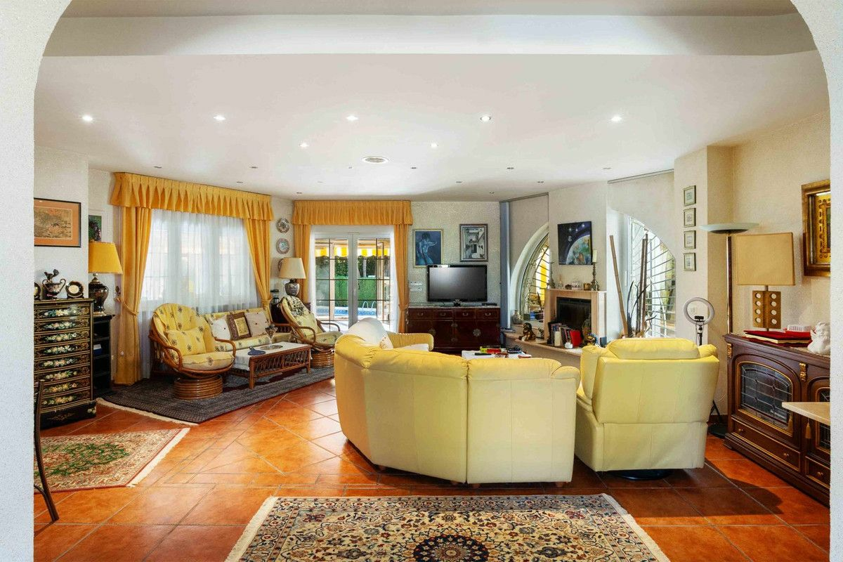3-bedroom Villa In Cabo Roig, Spain (340 M²)