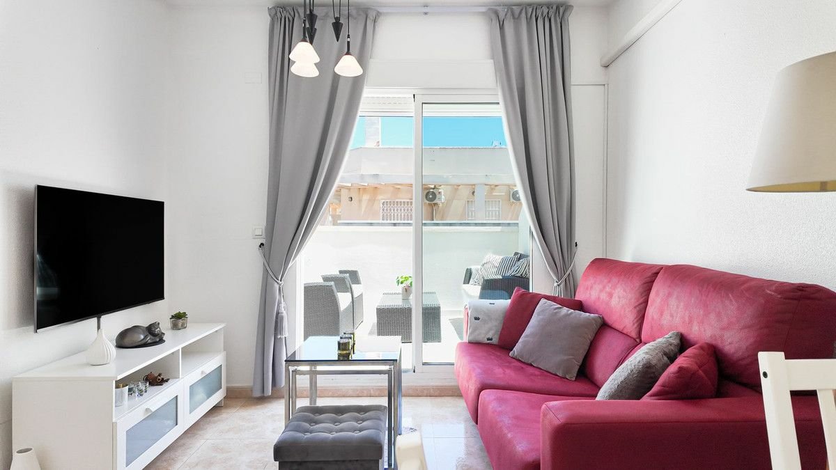 2-bedroom Apartment In Torrevieja, Spain (62 M²)