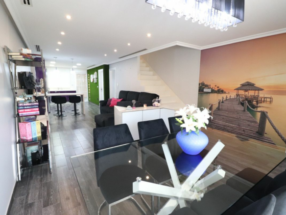 3-bedroom House In Redovan, Spain (241 M²)