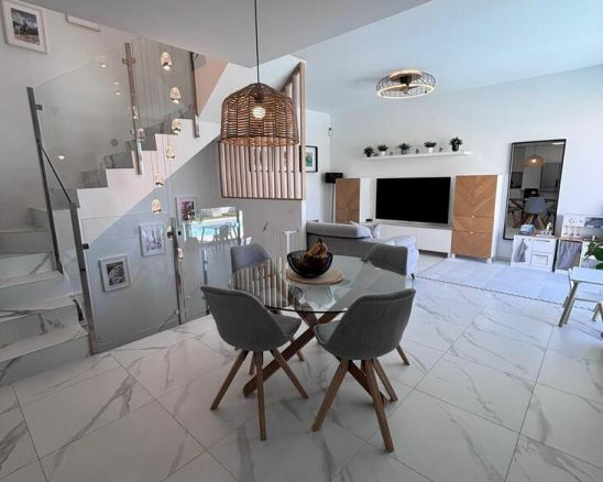 5-bedroom Villa In Orihuela Costa, Spain (148 M²)