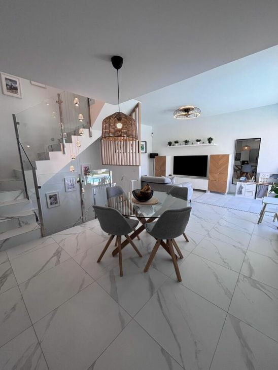 5-bedroom Villa In Orihuela Costa, Spain (148 M²)