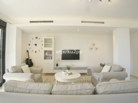 3-bedroom House In Orihuela Costa, Spain (100 M²)