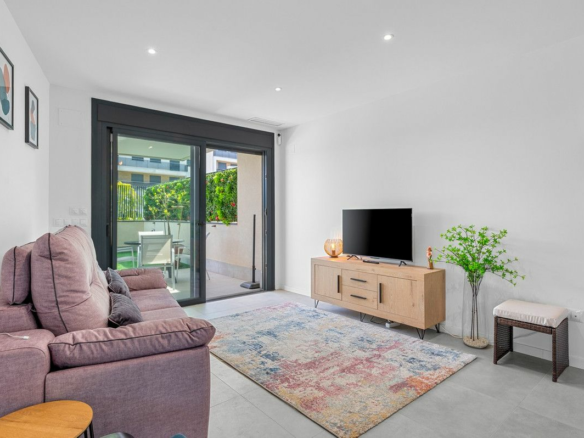 3-bedroom Apartment In Orihuela Costa, Spain (85 M²)