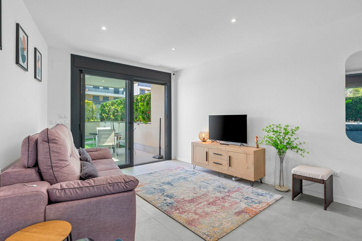 3-bedroom Apartment In Orihuela Costa, Spain (85 M²)