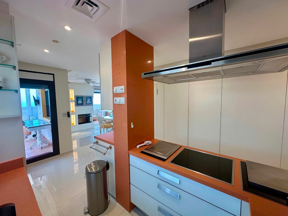 2-bedroom Apartment In Guardamar Del Segura, Spain (160 M²)