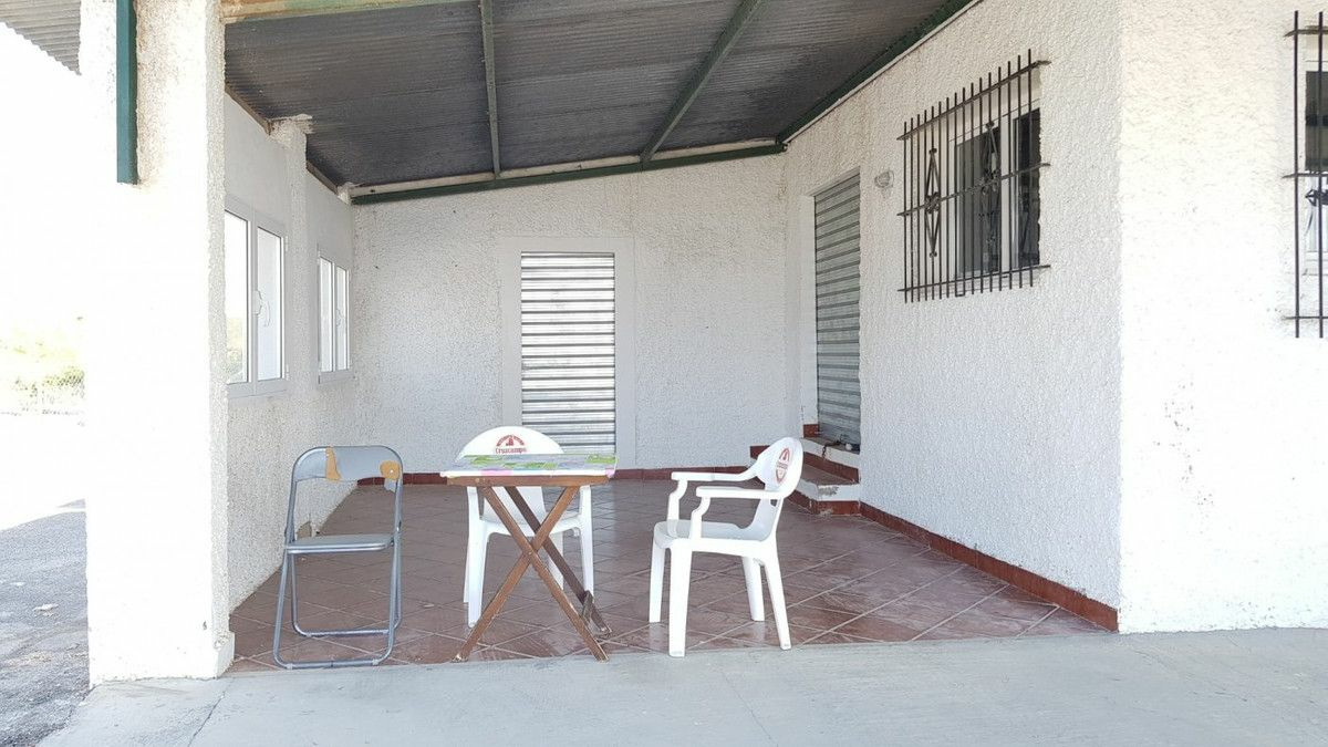 2-bedroom Country House In Los Montesinos, Spain (253 M²)