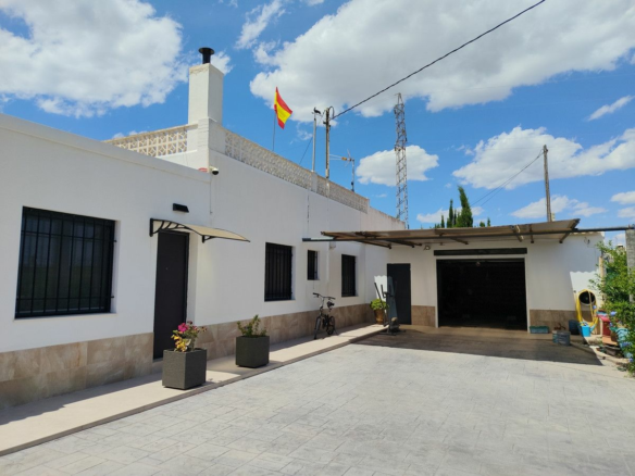 6-bedroom Villa In Los Montesinos, Spain (347 M²)